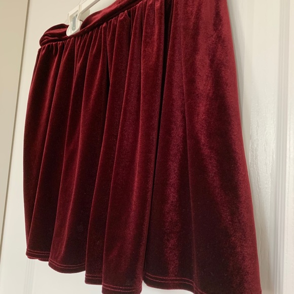 ⚡️ Garage Velvet Mini Skirt - Picture 2 of 2
